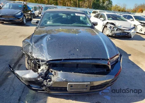 2013 Ford Mustang z USA, uszkodzony, nr VIN 1ZVBP8EM5D5225714